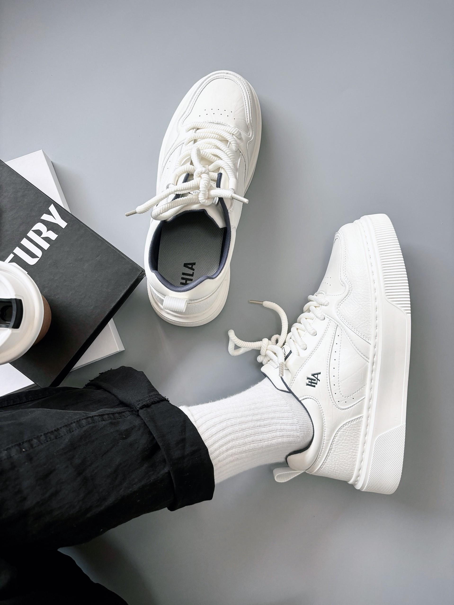 救命🆘|穿着这双小白鞋,我的相册直接被撑爆!~😺